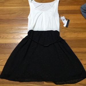 NWT Eric and Lani Dress